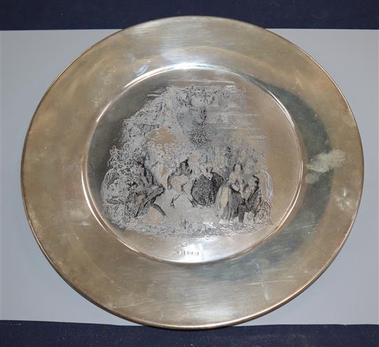 A limited edition silver Pickwick Christmas Plate, No. 90/750